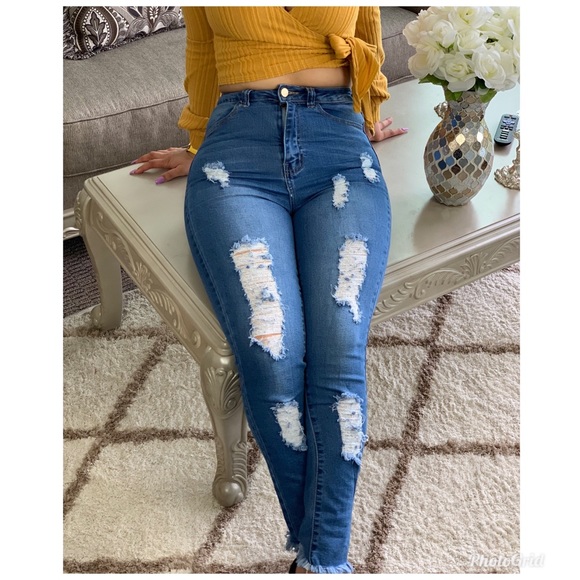high-waisted distressed blue denim jeans 💙 - Picture 1 of 3